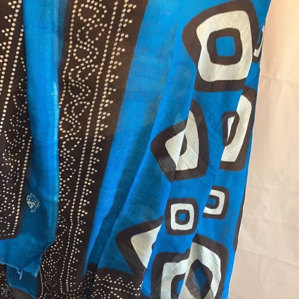 Pine Textiles Pakistan Light Weight Scarf Black Blue 60 Inches X 35 Inches